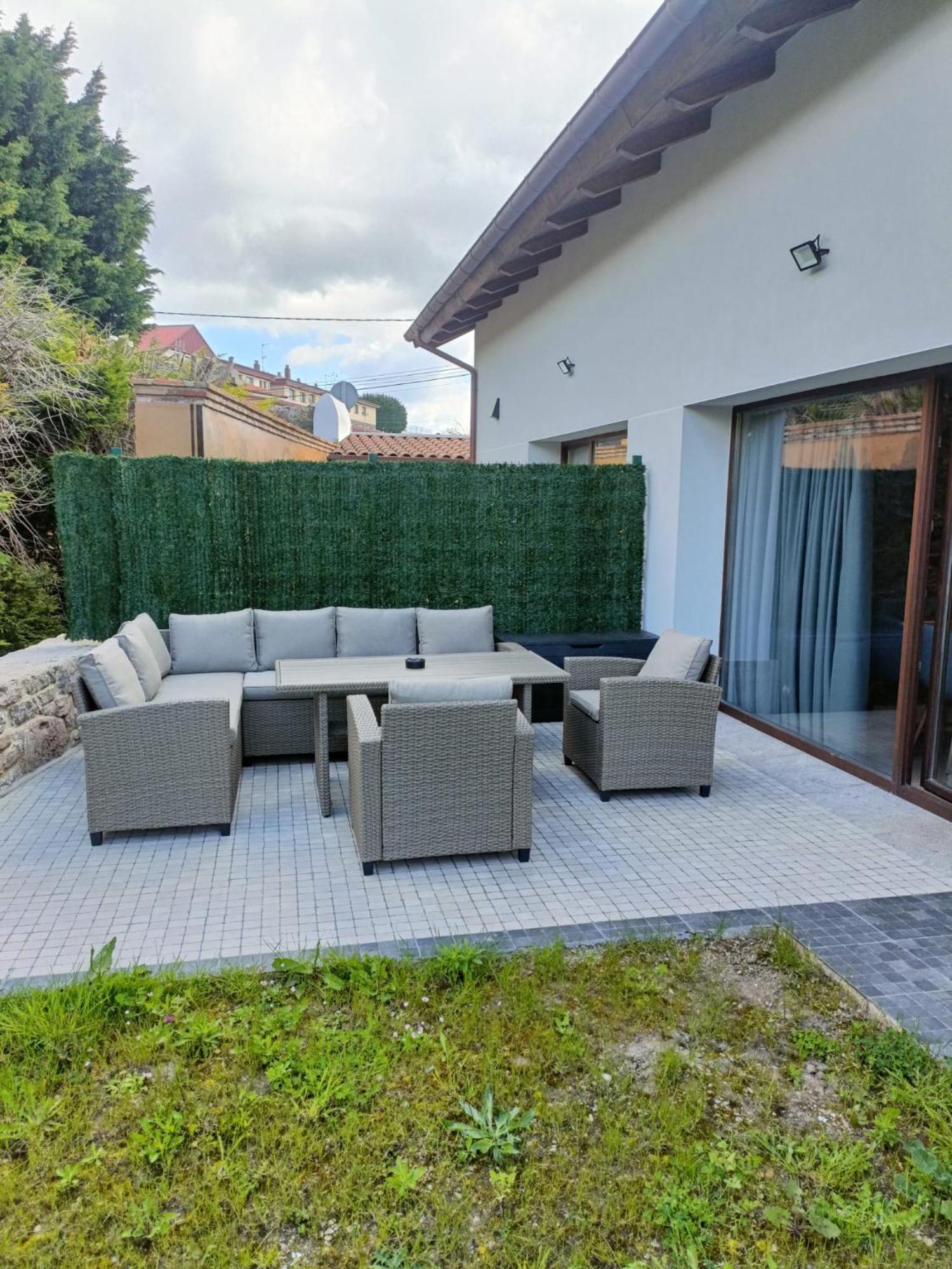 Apartamentos Entrellusa - At-1482-As Perlora Kültér fotó