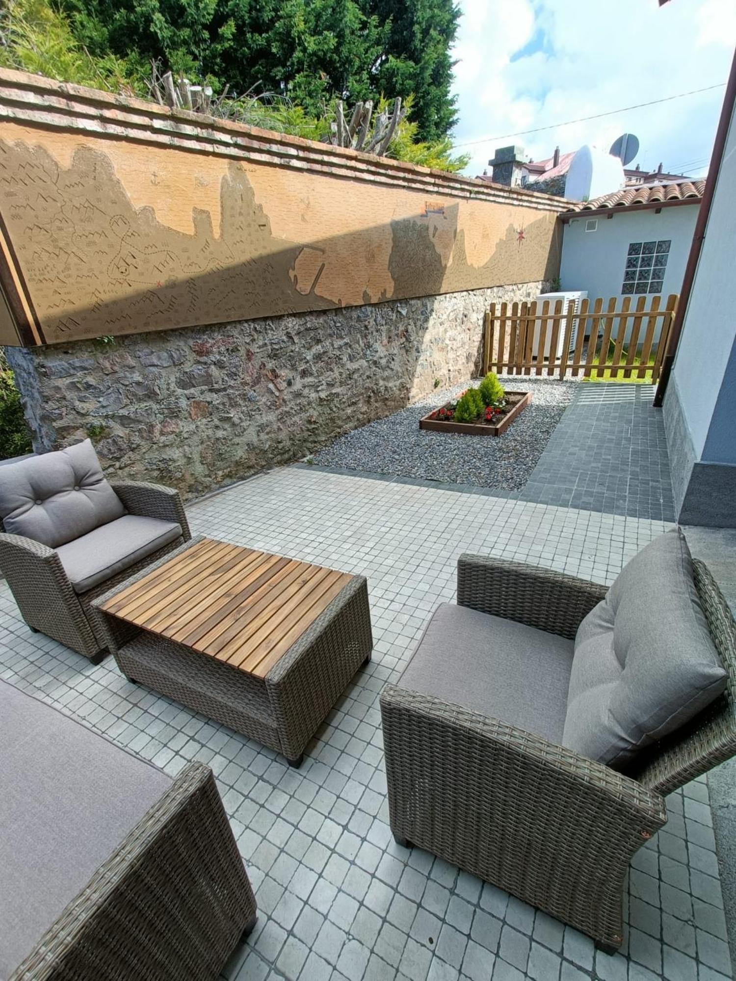 Apartamentos Entrellusa - At-1482-As Perlora Kültér fotó